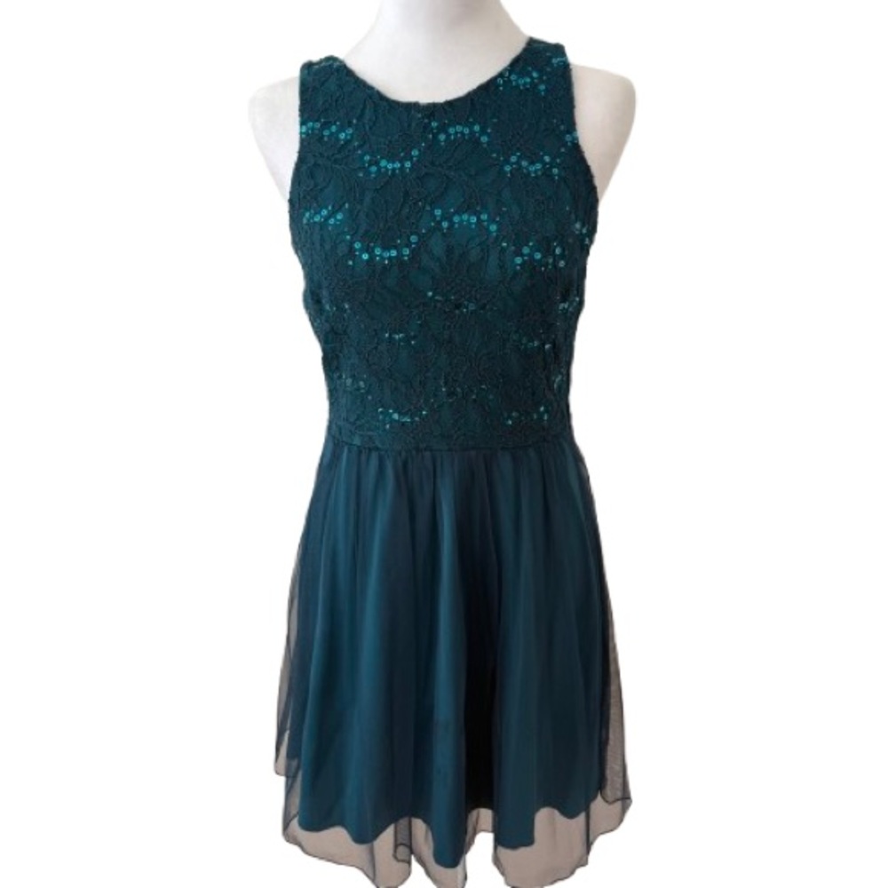 Speechless Green Mini Dress with Sleeveless Fit and Flare Style for Prom